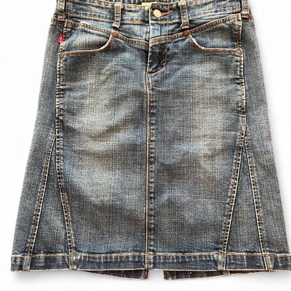 Levi's Denim Mini Skirt with Slit in Back and Zipper Closure Women's Size‎ 6